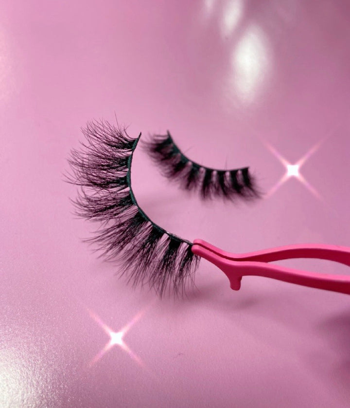 *New* Luxury 4D Faux Mink “Lucky”